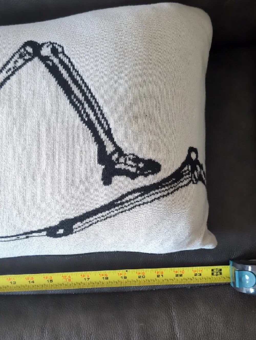 N/A black lumbar